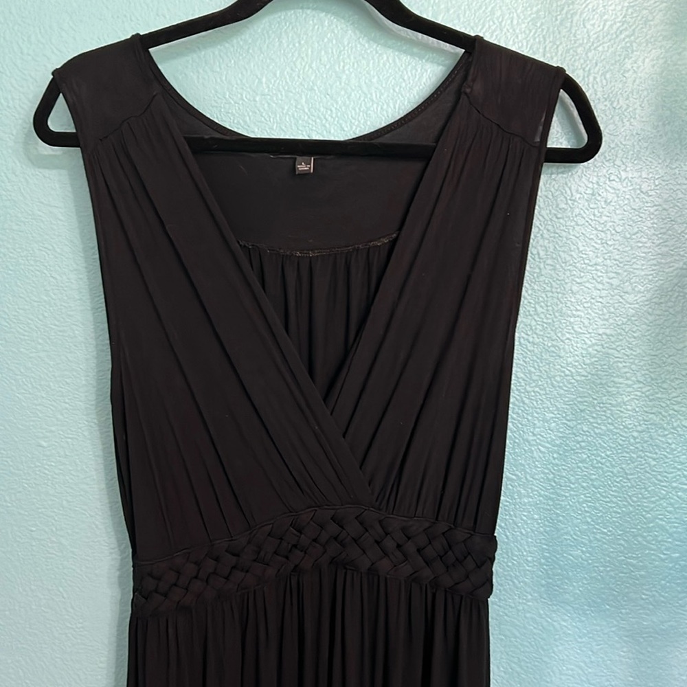Womans long sleeveless knit dress